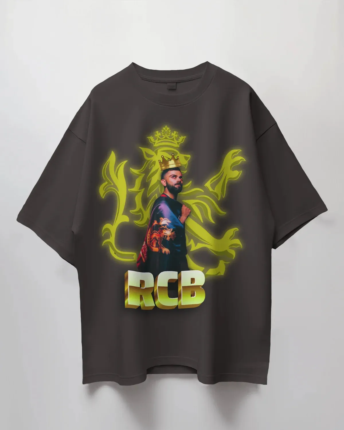 ['Premium RCB King Oversized Glow Print T-shirt - Limited Edition by YORD (T-Shirts) - photo 1 of 4', 'Premium RCB King Oversized Glow Print T-shirt - Limited Edition by YORD (T-Shirts) - photo 2 of 4', 'Premium RCB King Oversized Glow Print T-shirt - Limited Edition by YORD (T-Shirts) - photo 3 of 4', 'Premium RCB King Oversized Glow Print T-shirt - Limited Edition by YORD (T-Shirts) - photo 4 of 4']